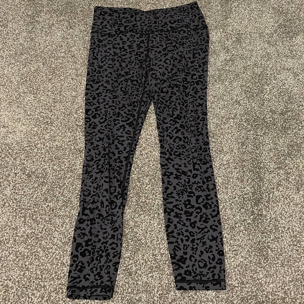 Athleta leopard print Elation leggings